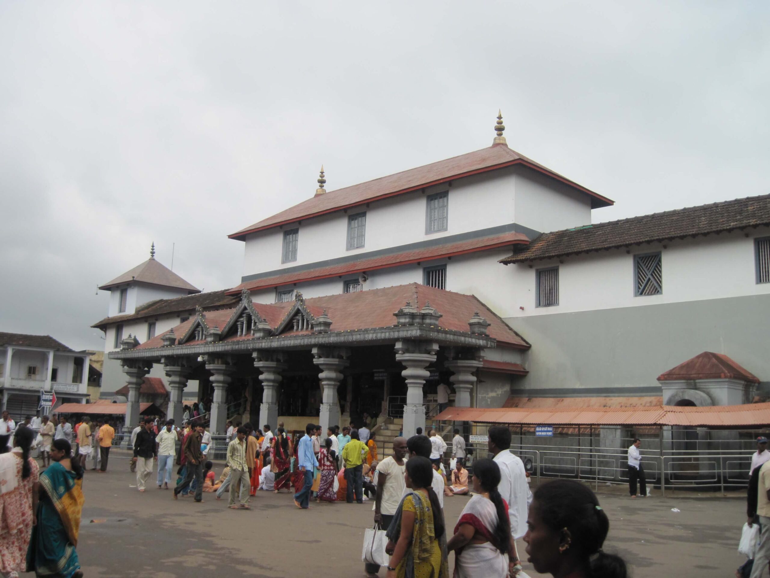 south karnataka temple tour packages